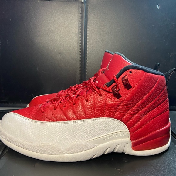 Jordan 12 cherry red size 10.5 with replacement box - Picture 2 of 11